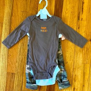 12 month 3 pierce outfit